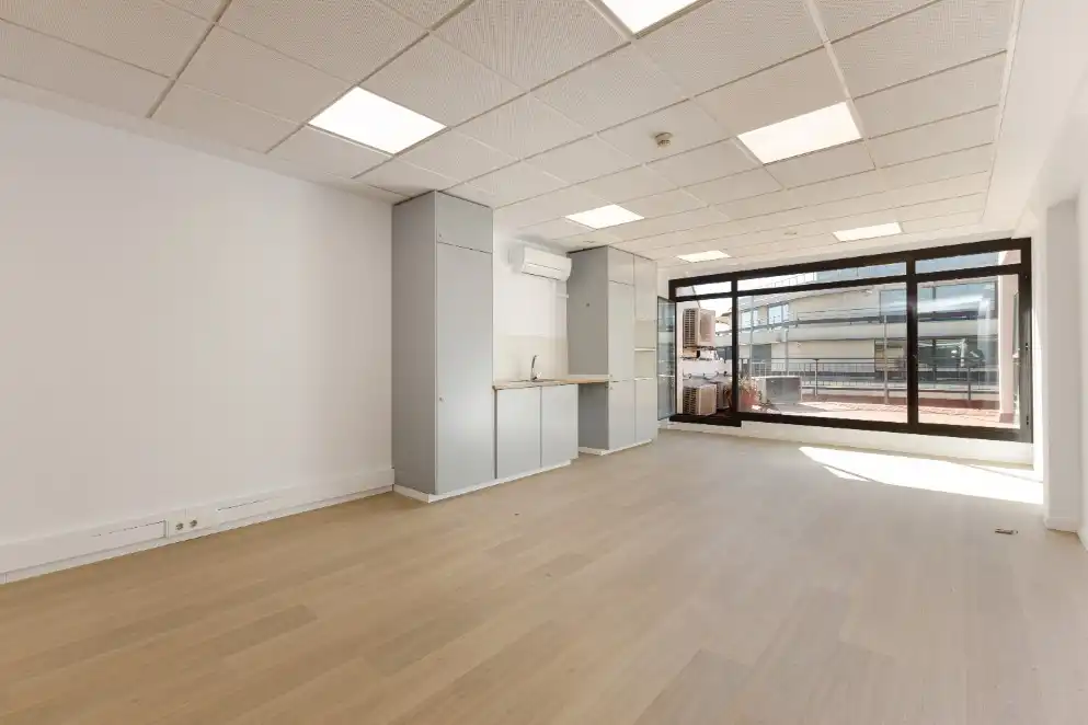 Oficina de alquiler en Eixample