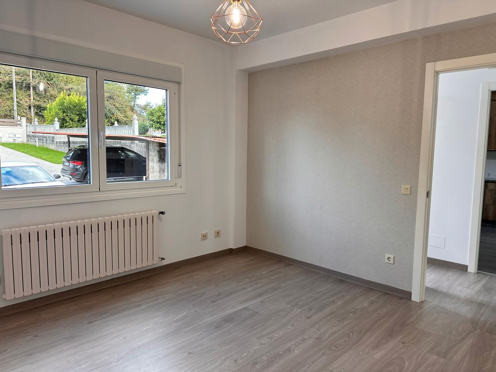 Dormitori de Pis de lloguer en Santiago de Compostela  amb Calefacció i Forn