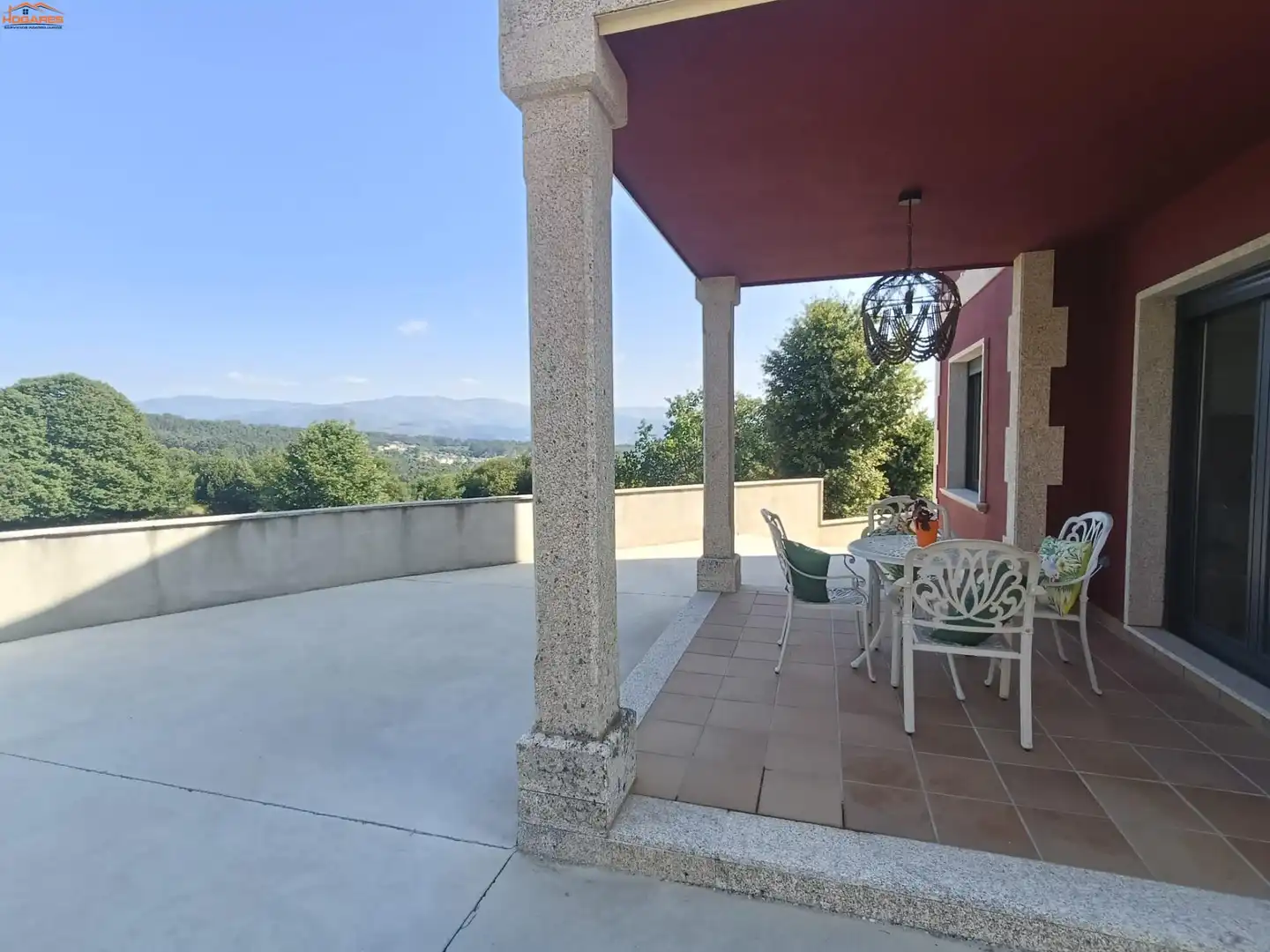 Detached house with terrace for sale in CASTRO DE ARRIBA-VALEIXE