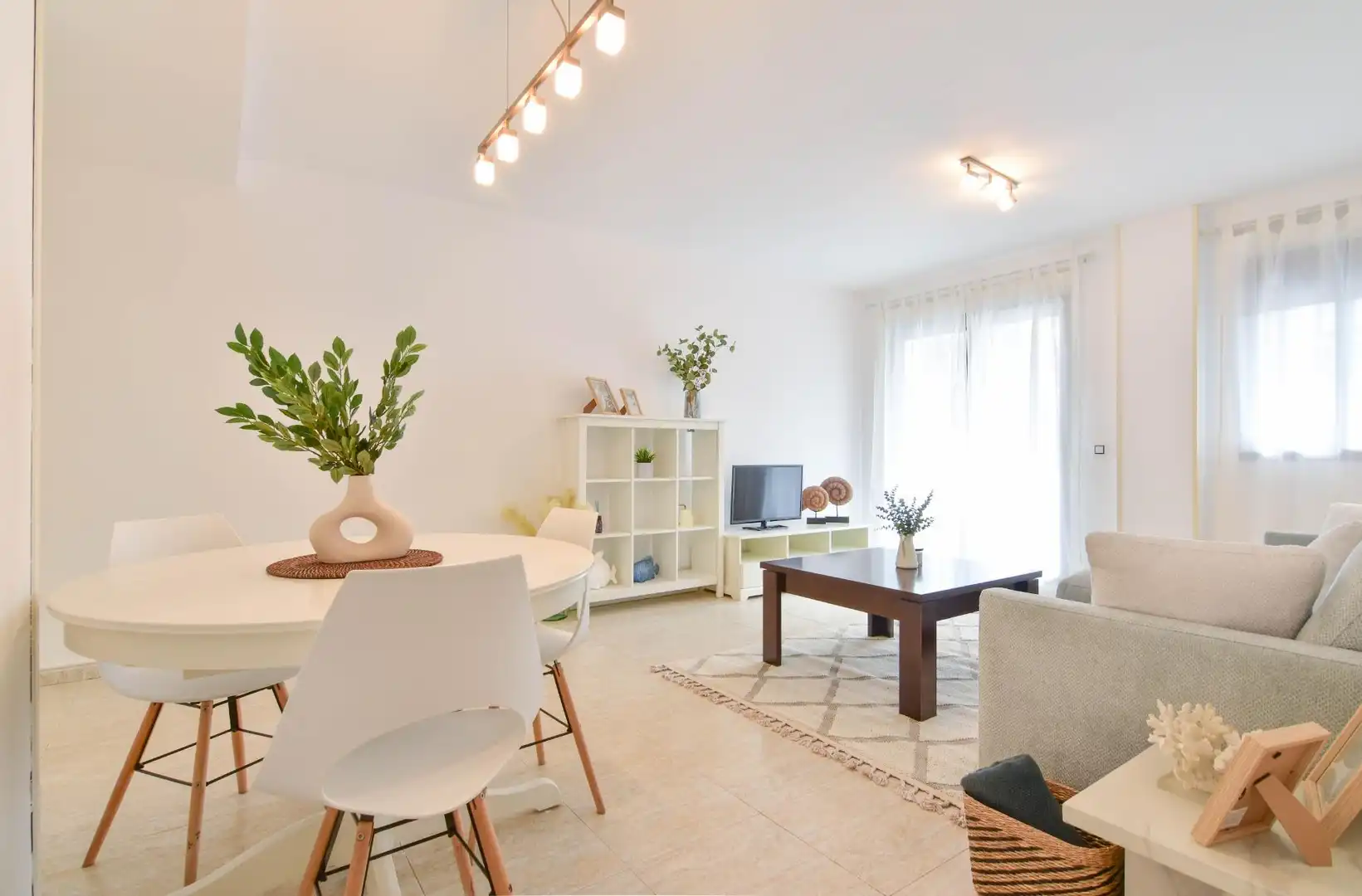 Sala de estar de Piso de alquiler en Puçol con Aire acondicionado, Jardín privado y Terraza