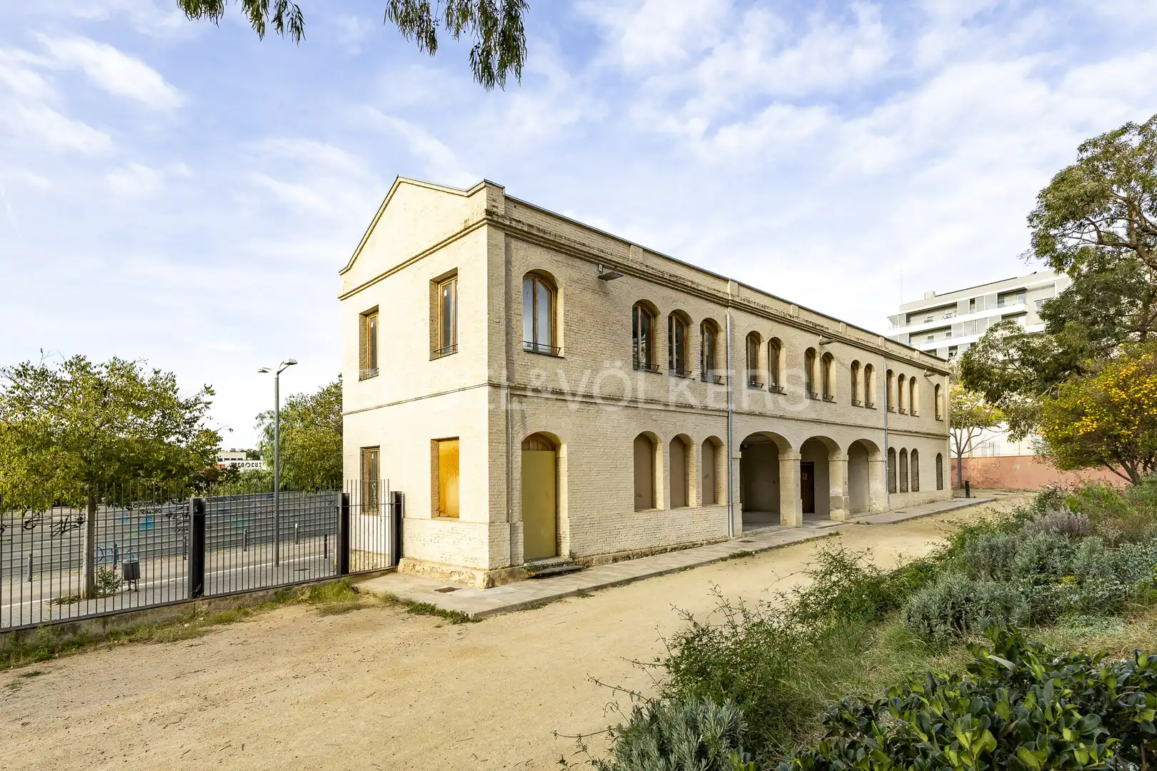 Exterior view of Office for sale in L'Hospitalet de Llobregat