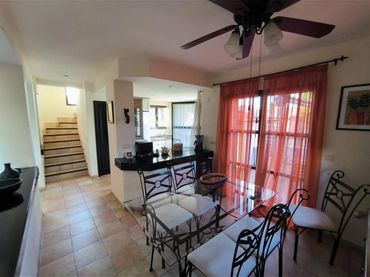 Chalet con piscina en venta en Hacienda del Álamo Golf