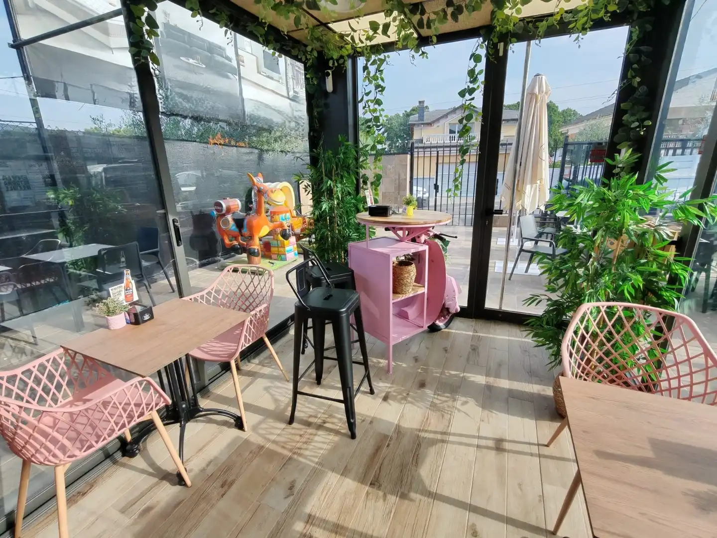 Terrasse von Geschaftsraum zur Miete in Lliçà d'Amunt mit Klimaanlage, Heizung und Terrasse