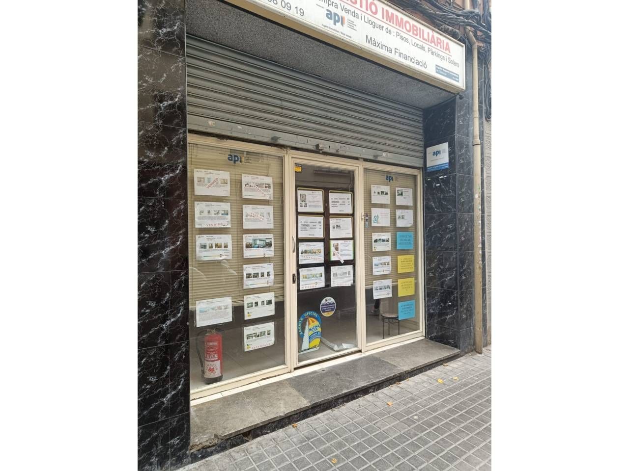 Exterior view of Office for sale in L'Hospitalet de Llobregat