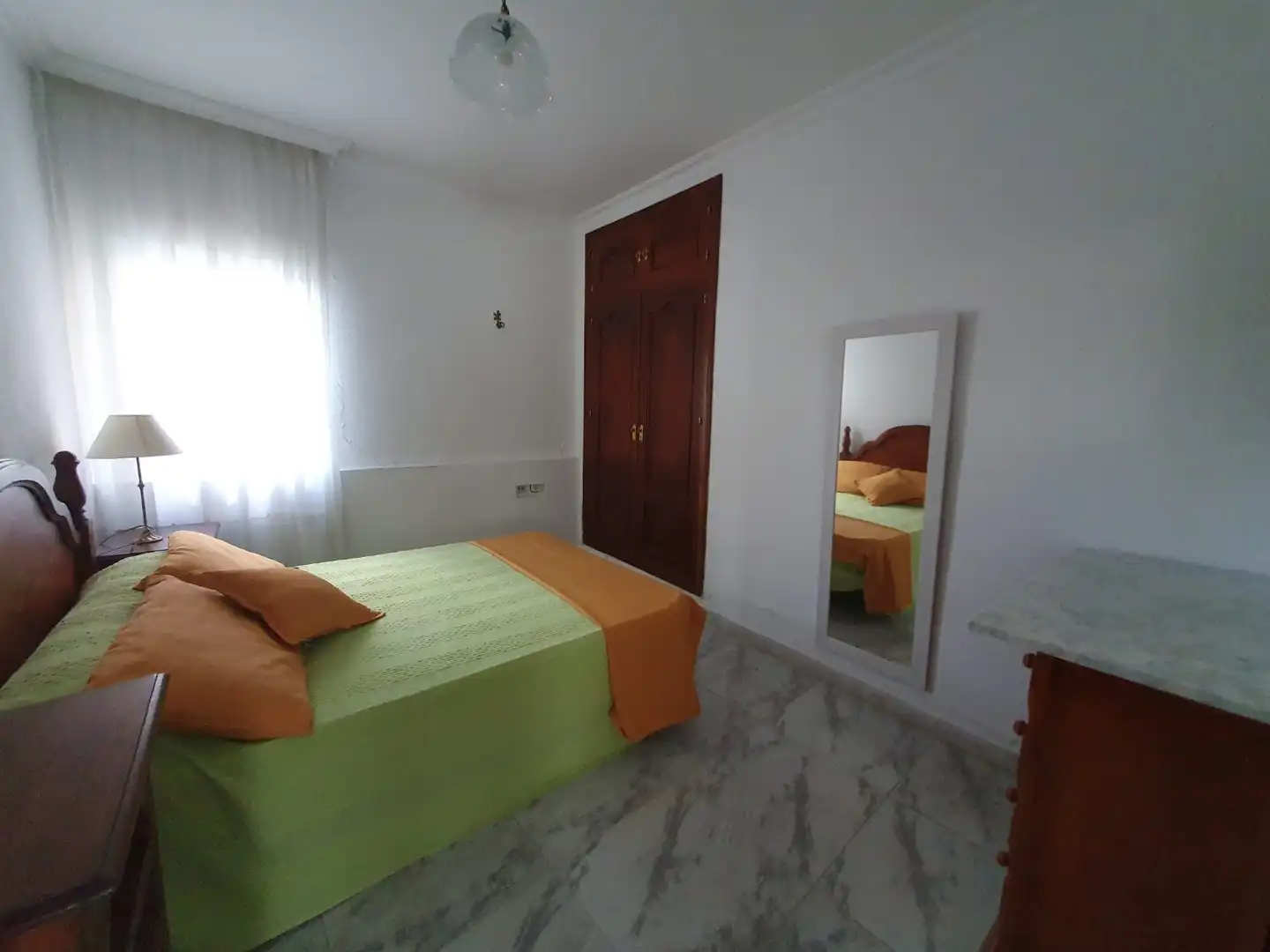 Dormitori de Casa o xalet de lloguer en Vélez-Málaga amb Aire condicionat, Terrassa i Moblat