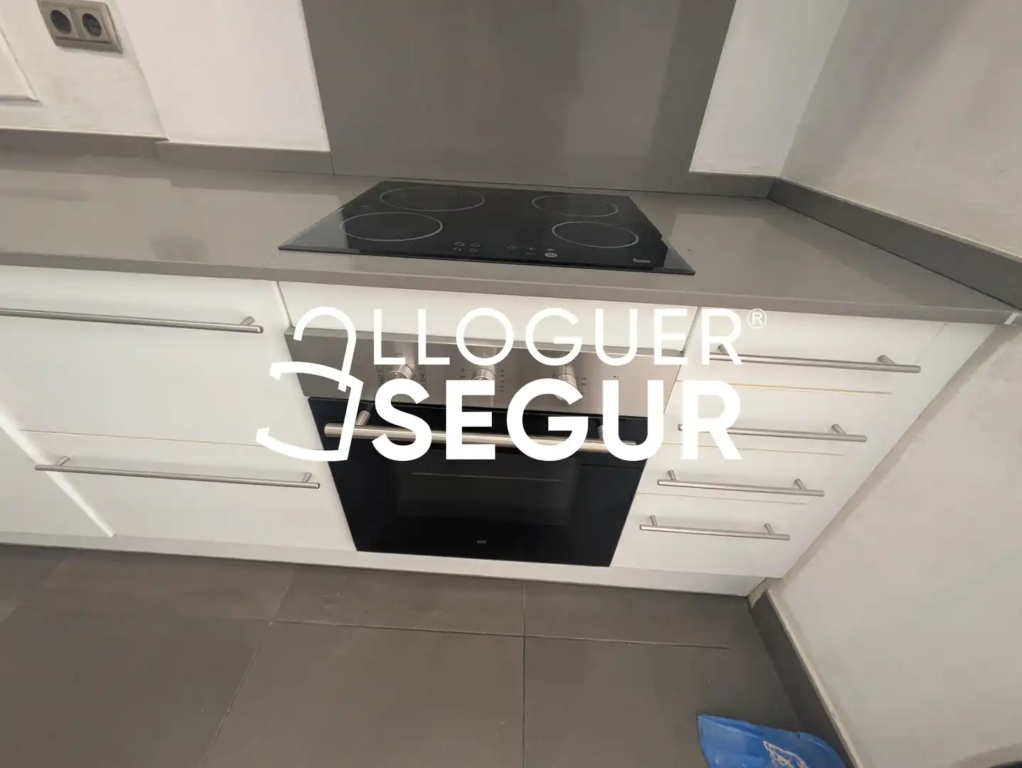Flat with lift to rent in d'Antoni Gaudi, imagen 9