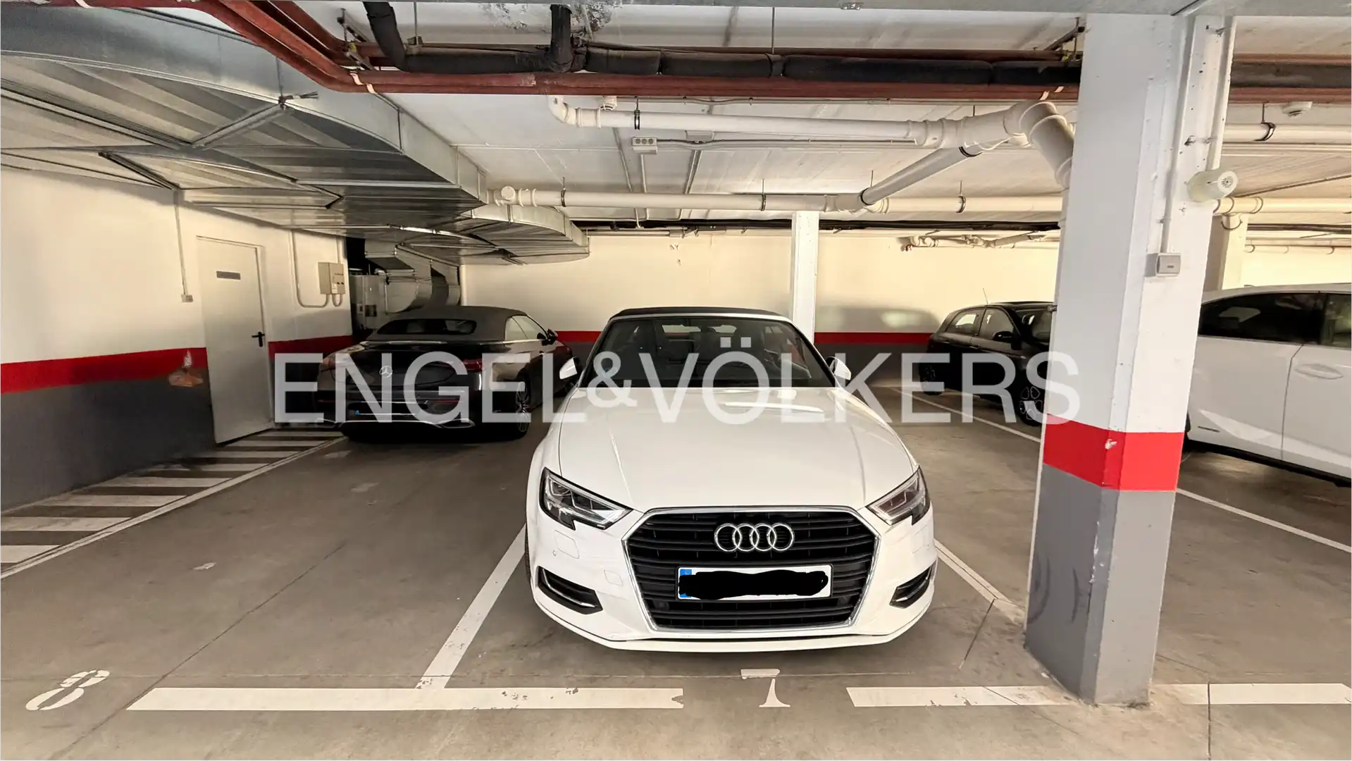 Parking de Dúplex de alquiler en La Moraleja con Aire acondicionado, Calefacción y Jardín privado