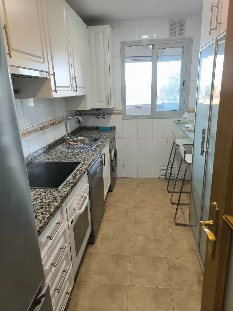 Kitchen of Flat for sale in Sevilla  with Air Conditioner, Heating and Terrace
