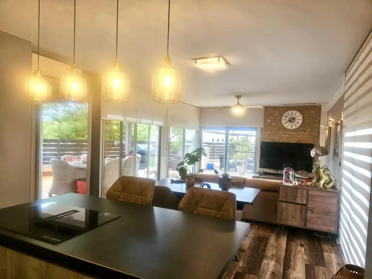 Wohnzimmer von Wohnung zum Verkauf in La Ràpita mit Klimaanlage, Heizung und Privatgarten