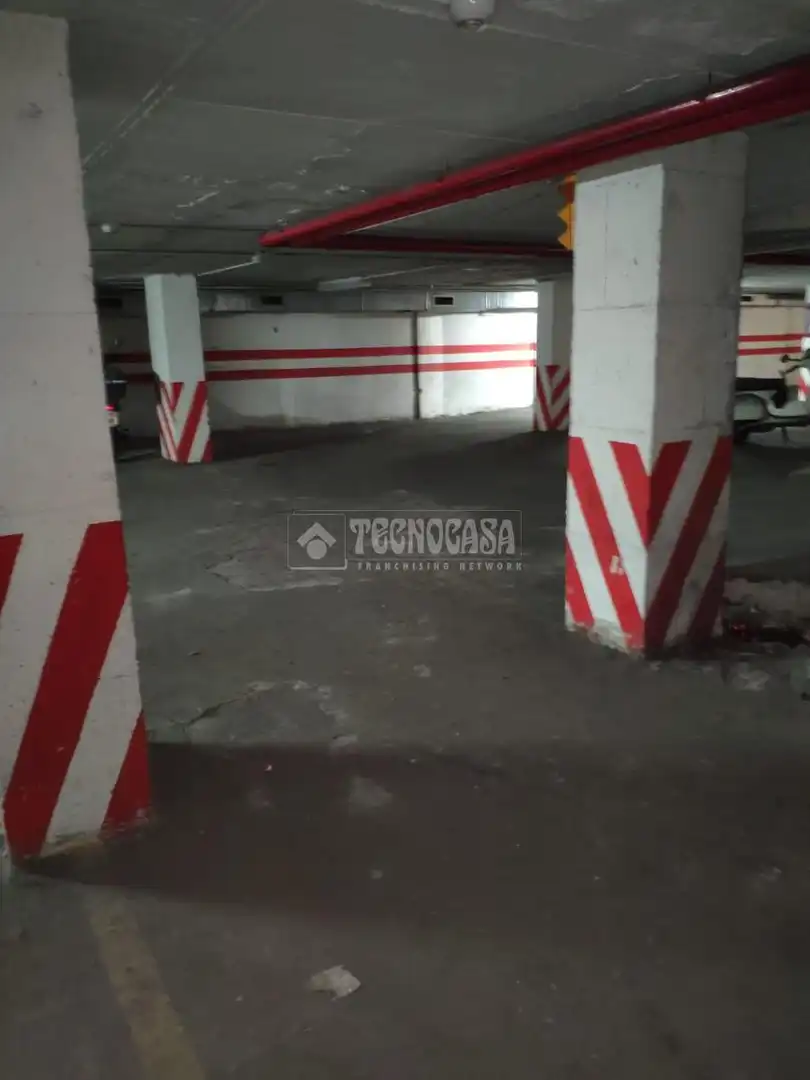 Aparcament de Garatge en venda en  Sevilla Capital