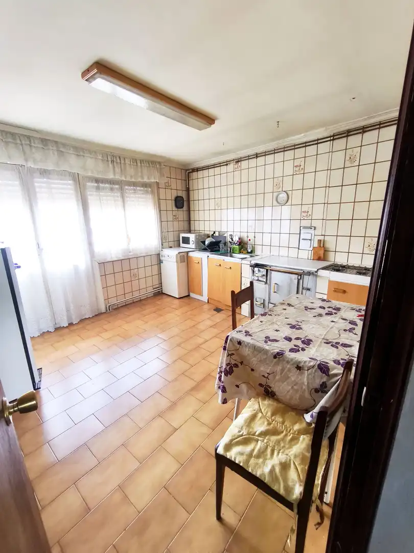 Cocina de Piso en venta en Almanza con Calefacción