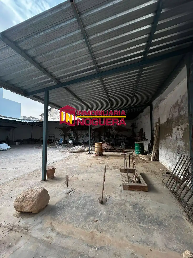 Vista exterior de Nau industrial en venda en Écija