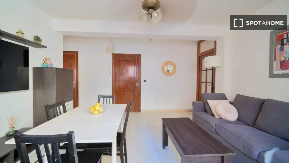 Room in La Victoria