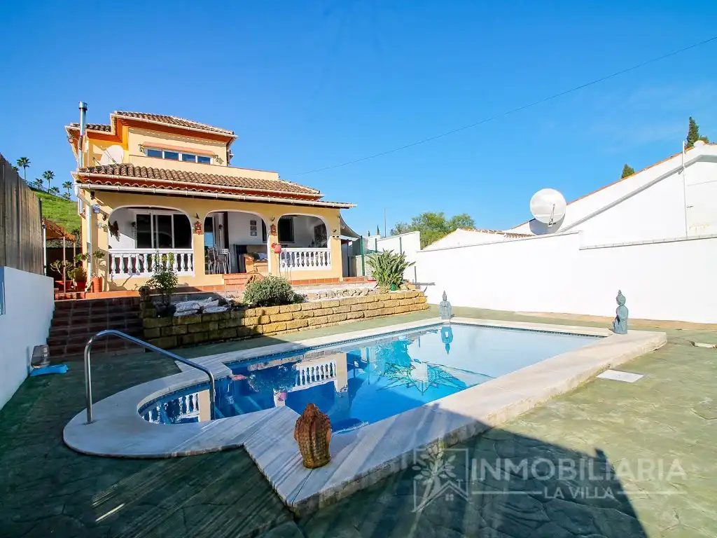 Exterior view of Country homes for sale in Coín  with Swimming Pool