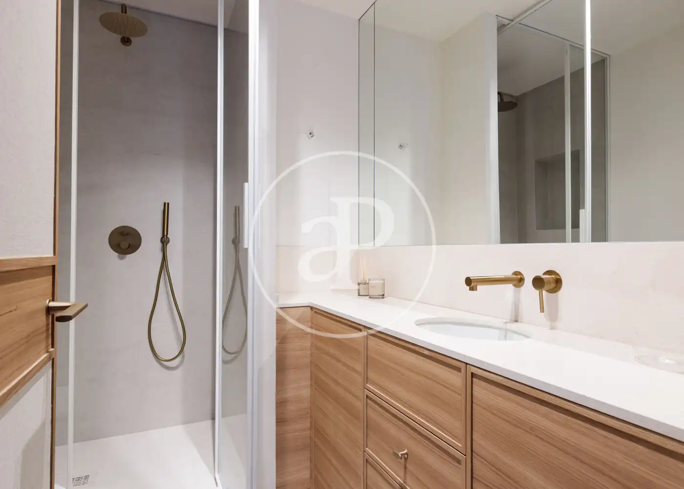Baño de Piso en venta en Madrid con Aire acondicionado, Calefacción y Terraza
