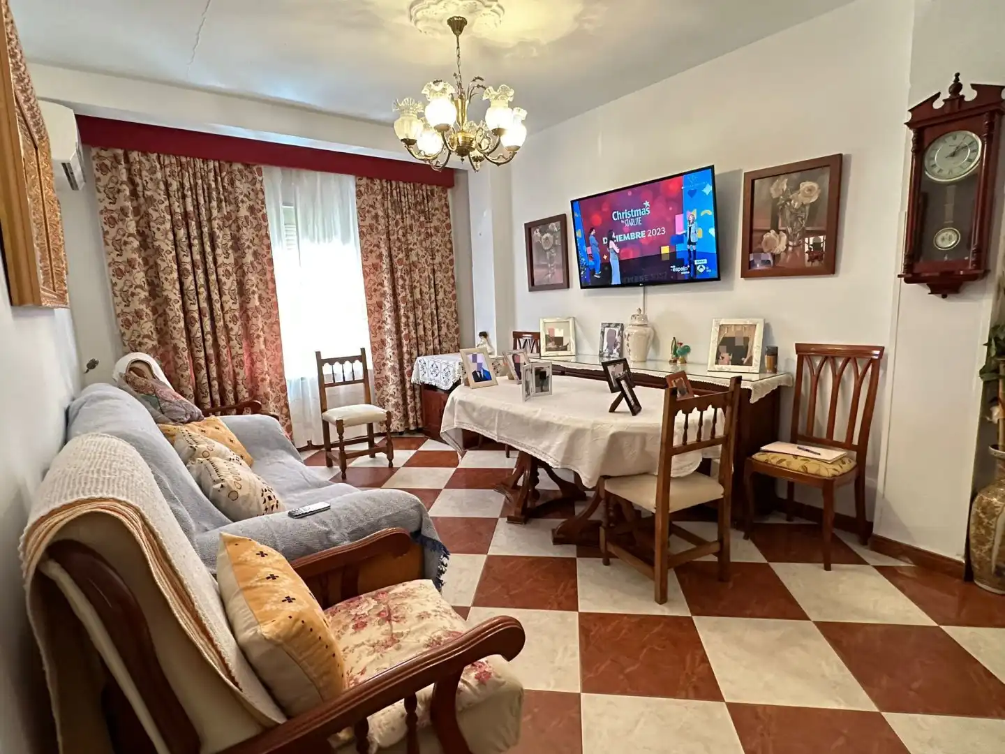 Sala d'estar de Pis en venda en Lora del Río amb Aire condicionat i Calefacció