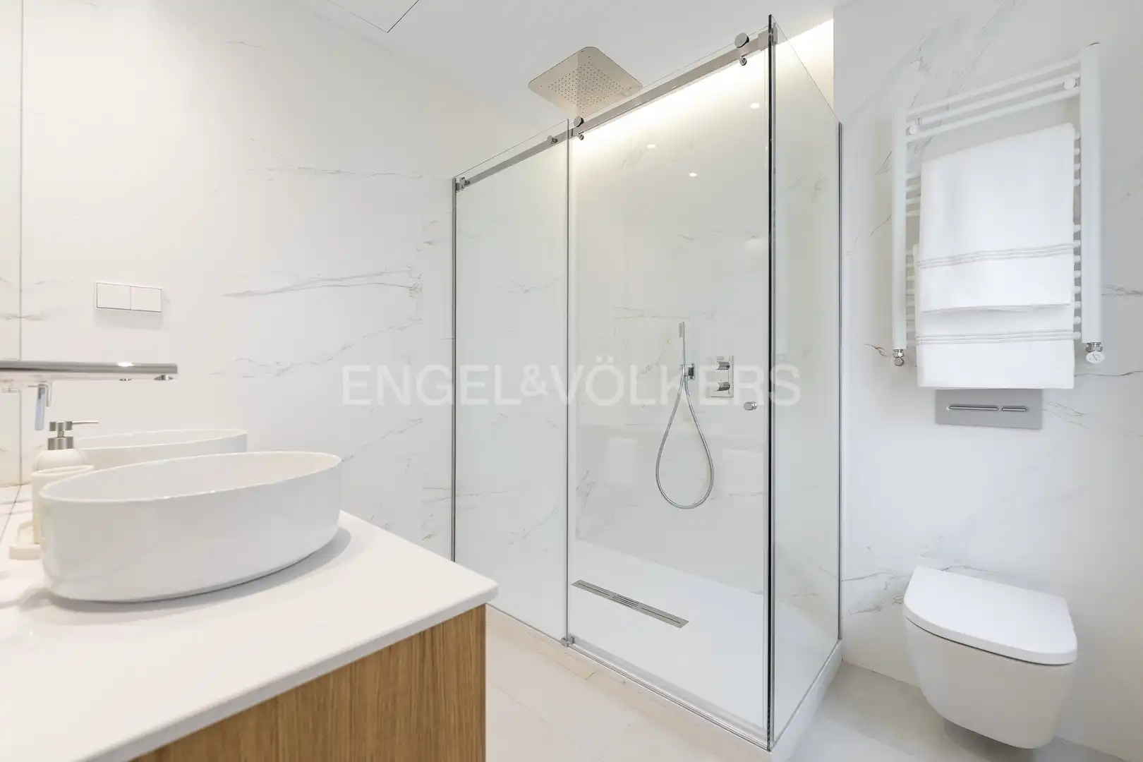 Badezimmer von Wohnung zur Miete in Madrid mit Klimaanlage, Heizung und Möbliert