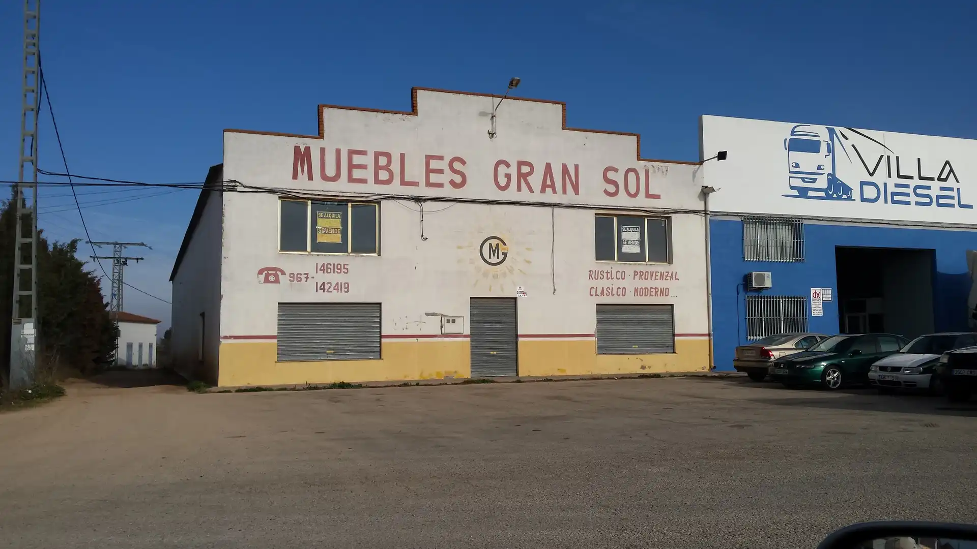 Vista exterior de Nau industrial en venda en Villarrobledo amb Alarma