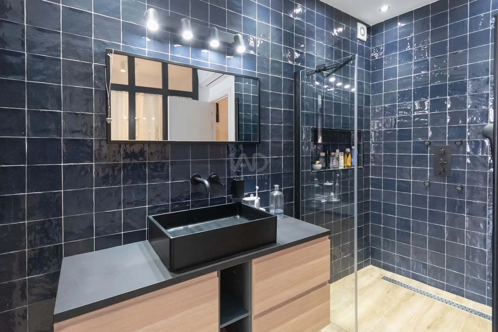 Bathroom of Flat for sale in Sitges  with Air Conditioner, Heating and Terrace