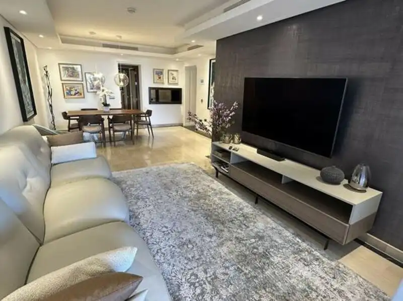Sala de estar de Apartamento de alquiler en Estepona con Aire acondicionado, Terraza y Piscina