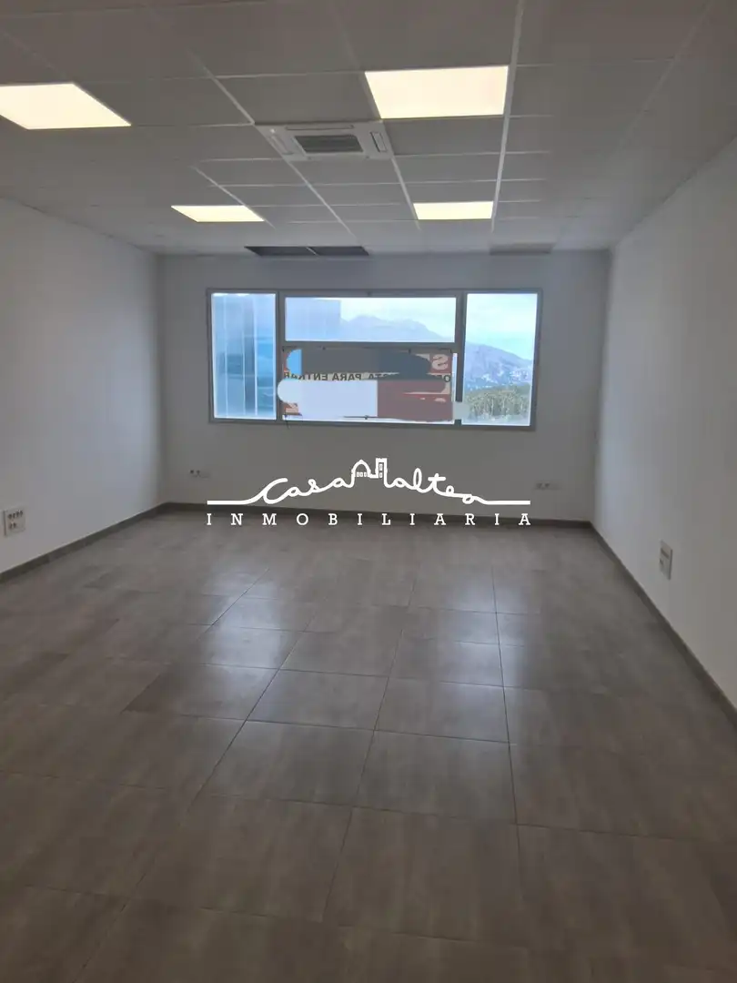 Vista exterior de Oficina en venta en La Nucia con Aire acondicionado