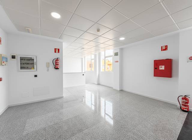 Oficina en Venta en Calle Juan Gutemberg, 7 en Los Tarahales - La Paterna