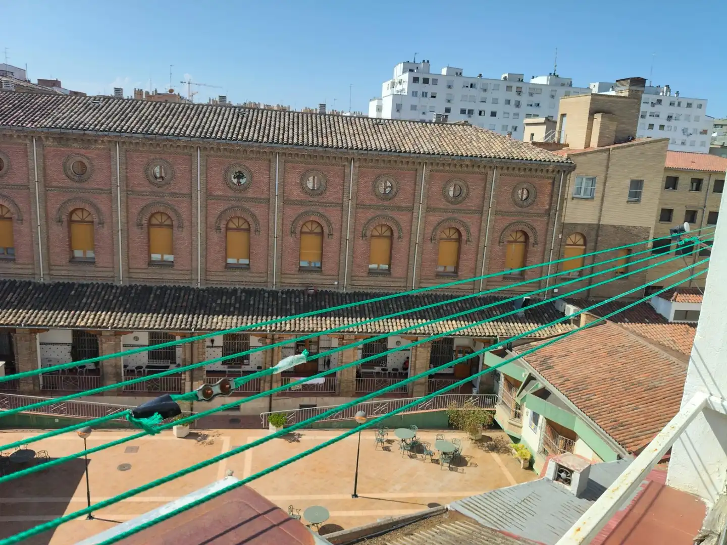 Vista exterior de Piso en venta en Zaragoza con Calefacción