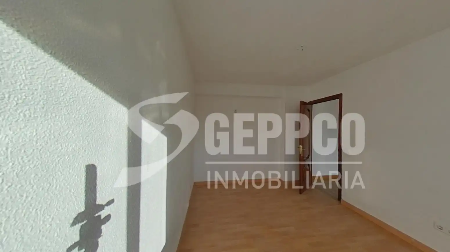 Flat for sale in Calle de Carabelos, San Fermín
