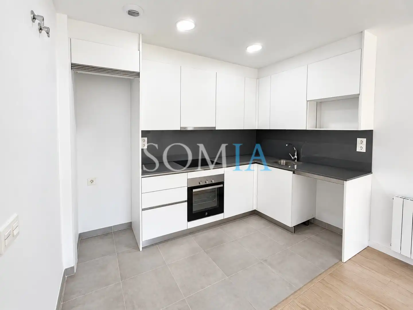Bajo con piscina en venta en Llinars del Vallès, imagen 3