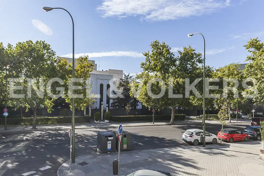 Vista exterior de Pis en venda en Madrid amb Aire condicionat i Calefacció