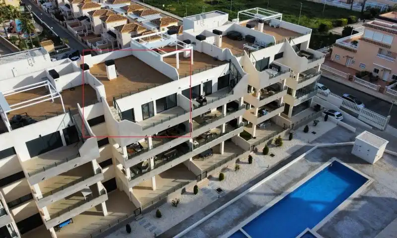 Apartamento con piscina en venta en Orihuela Costa, imagen 2
