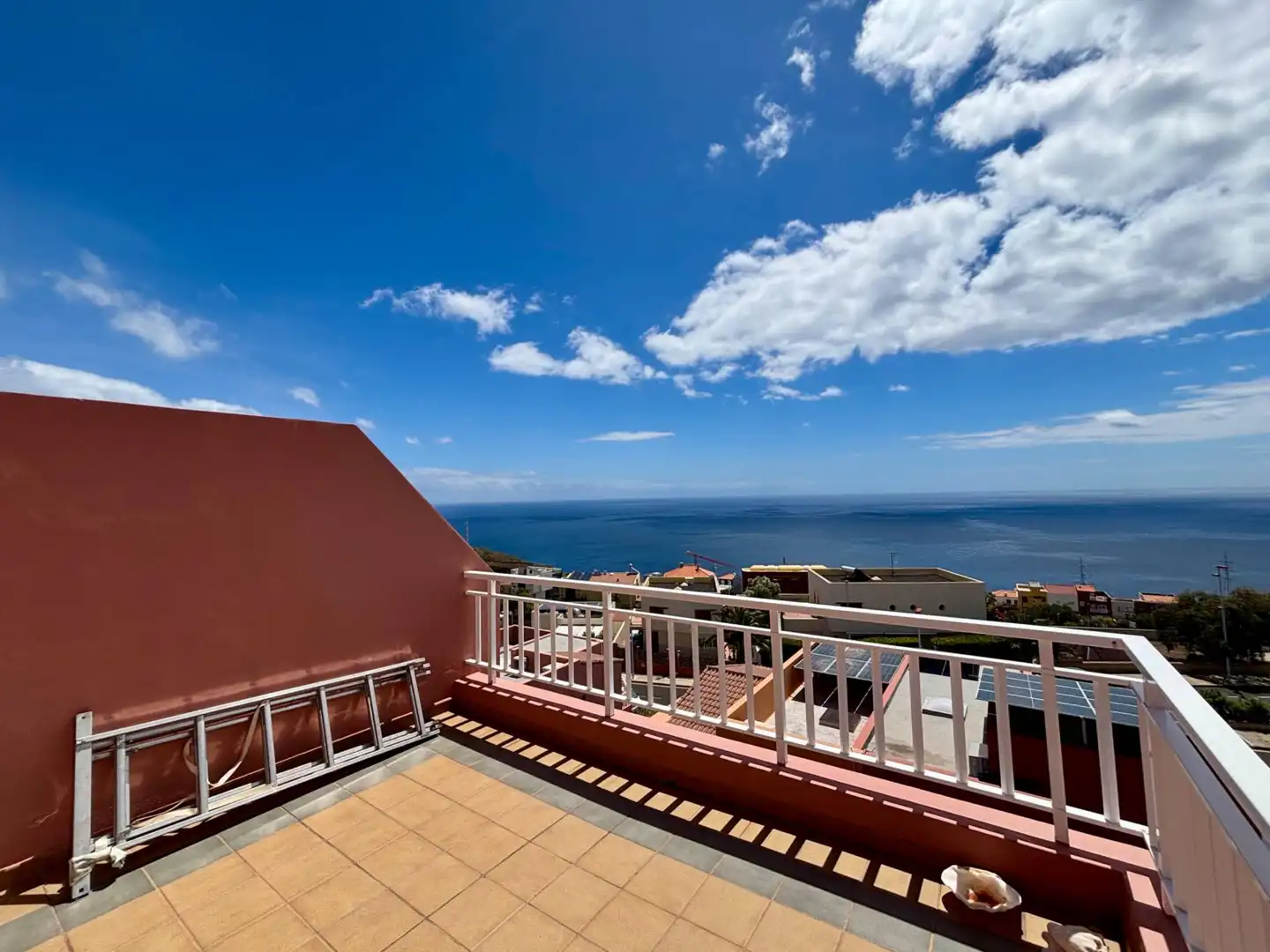 Vista exterior de Casa adosada en venta en Candelaria con Aire acondicionado, Terraza y Piscina