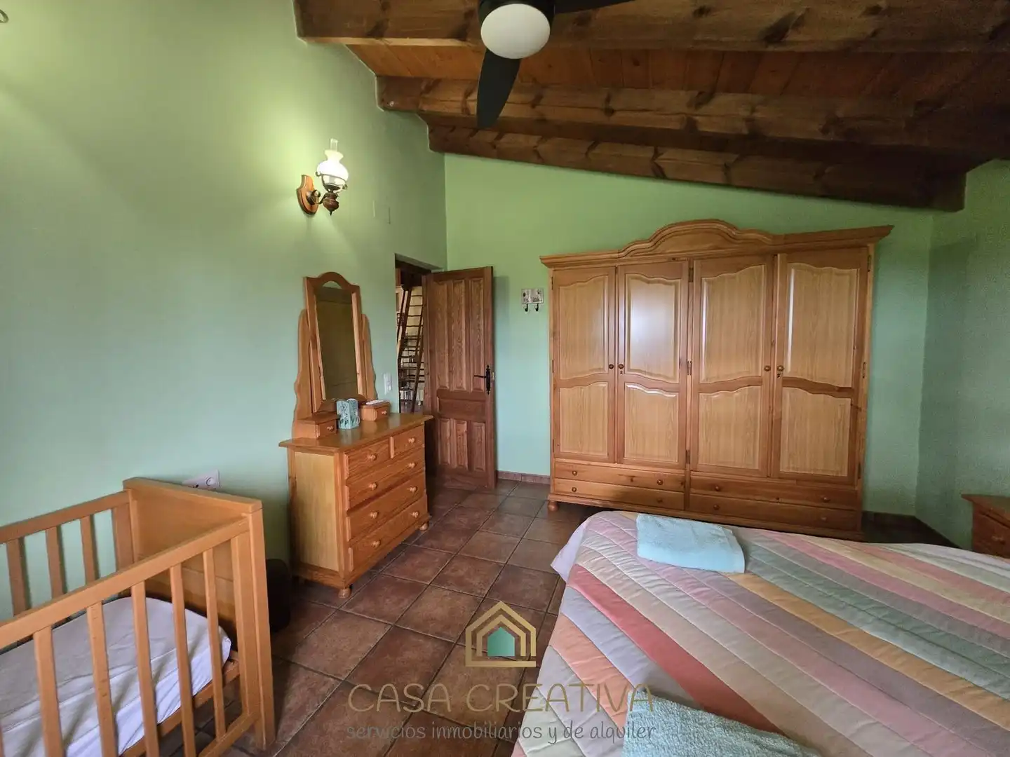 Habitación de Casa o chalet en venta en Chella con Aire acondicionado, Jardín privado y Amueblado