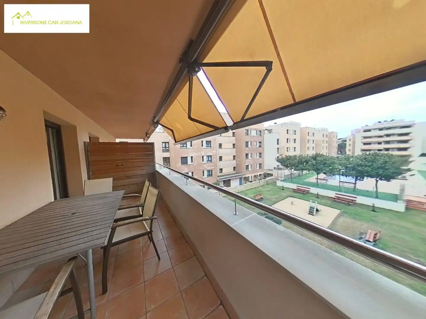 Terrasse von Wohnungen zum Verkauf in Lloret de Mar mit Klimaanlage, Heizung und Abstellraum