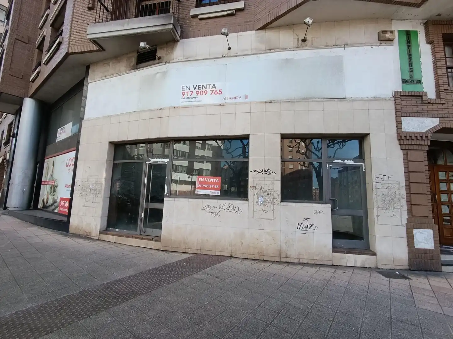 Locale commerciale in vendita a DOCTOR SEVERO OCHOA