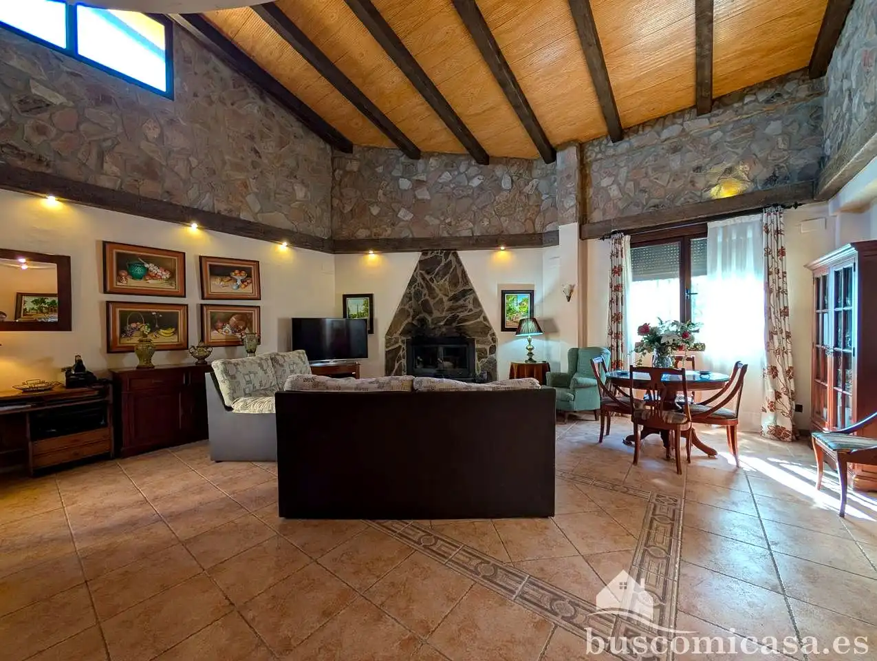 Sala d'estar de Casa o xalet en venda en Linares amb Aire condicionat, Jardí privat i Terrassa