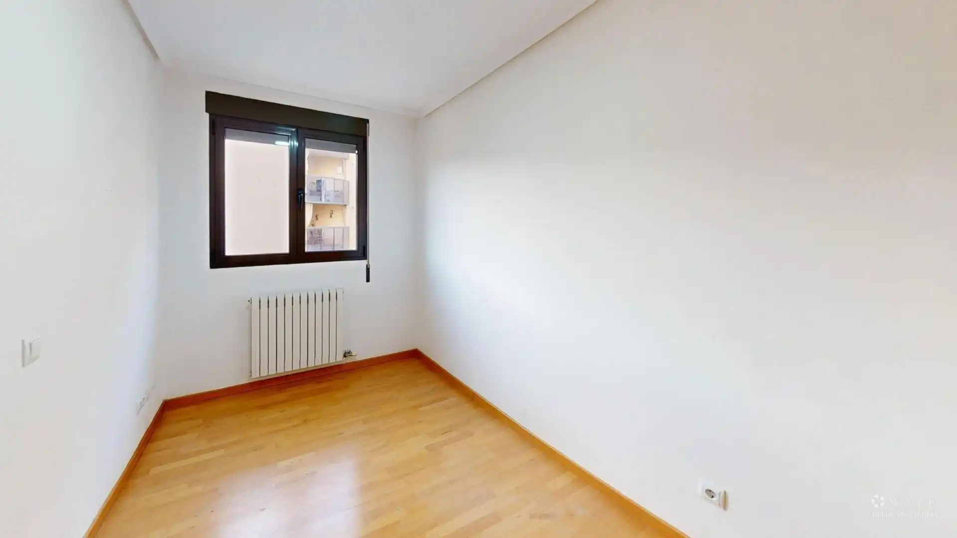 Schlafzimmer von Wohnung zum Verkauf in Valencia mit Klimaanlage, Parkett und Gemeinschaftspool