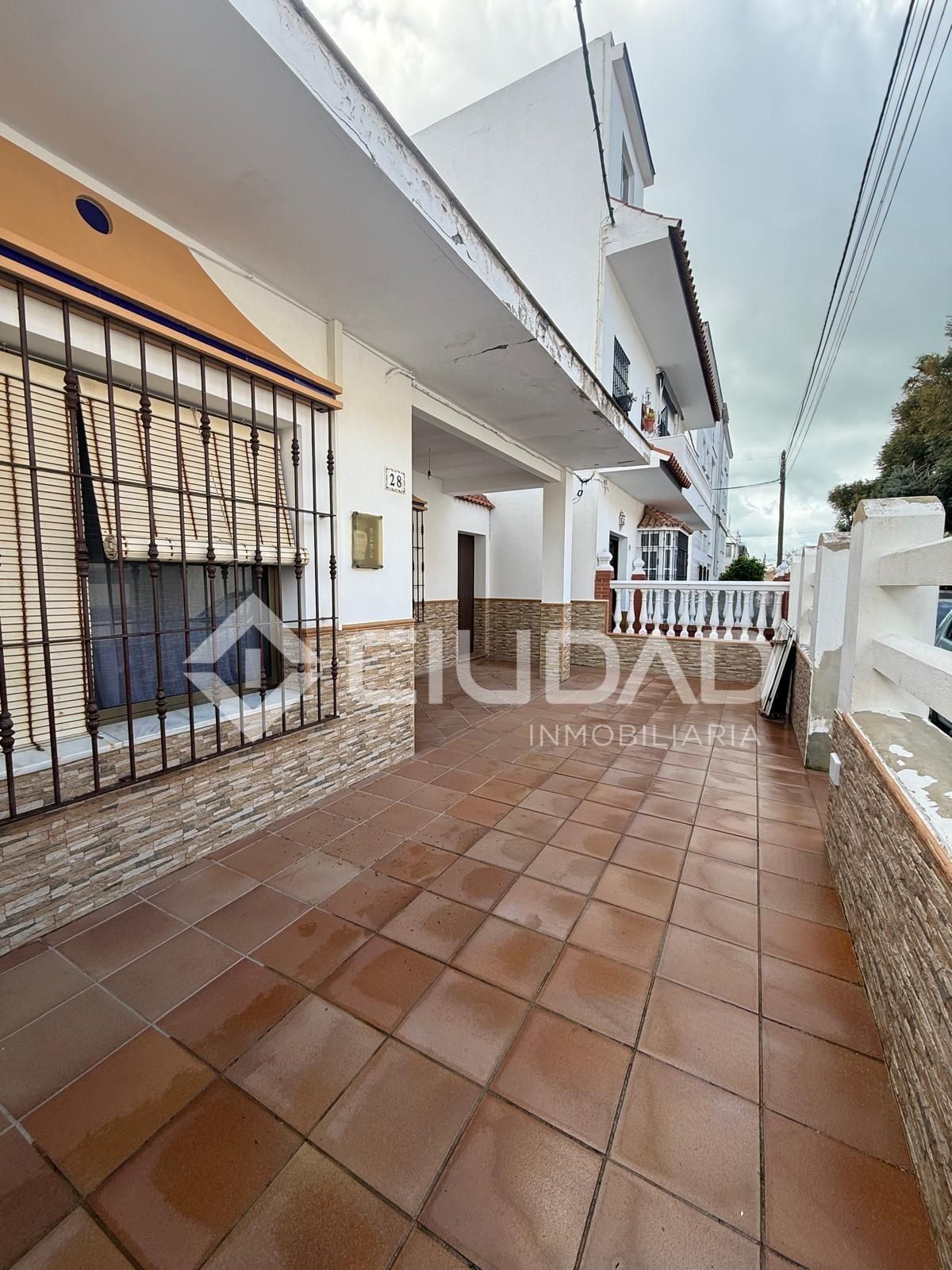 Vista exterior de Casa o xalet en venda en Chipiona amb Traster