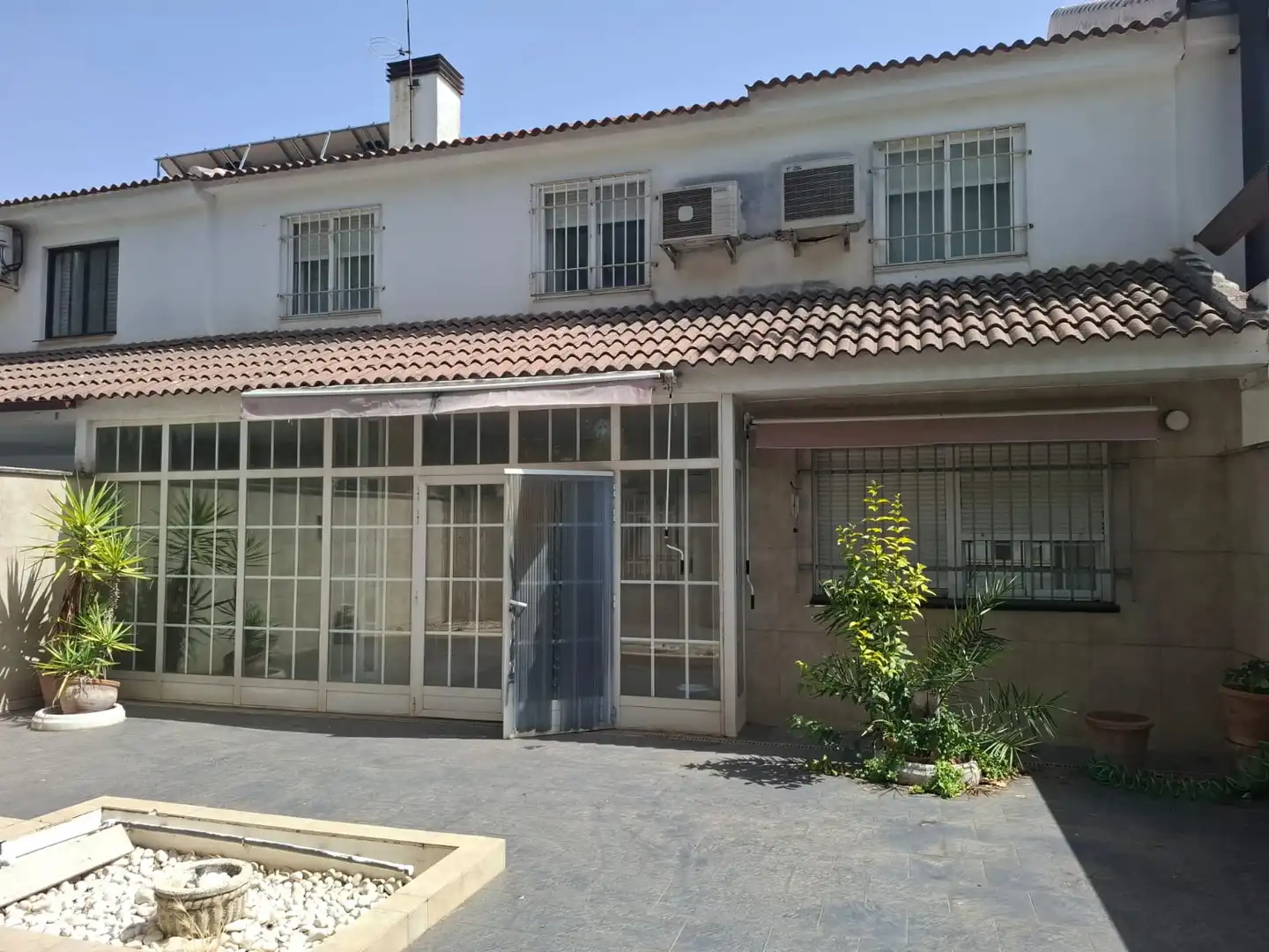 Vista exterior de Casa o xalet en venda en Ciudad Real amb Aire condicionat, Calefacció i Jardí privat