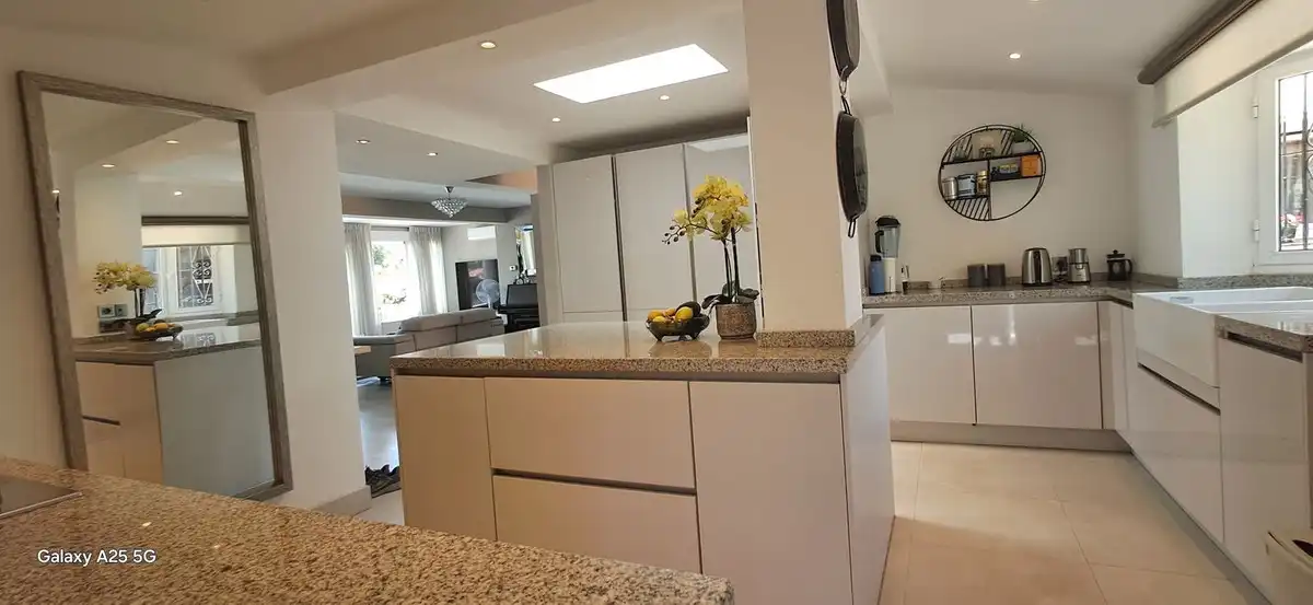 Cocina de Casa o chalet en venta en Marbella con Terraza y Piscina