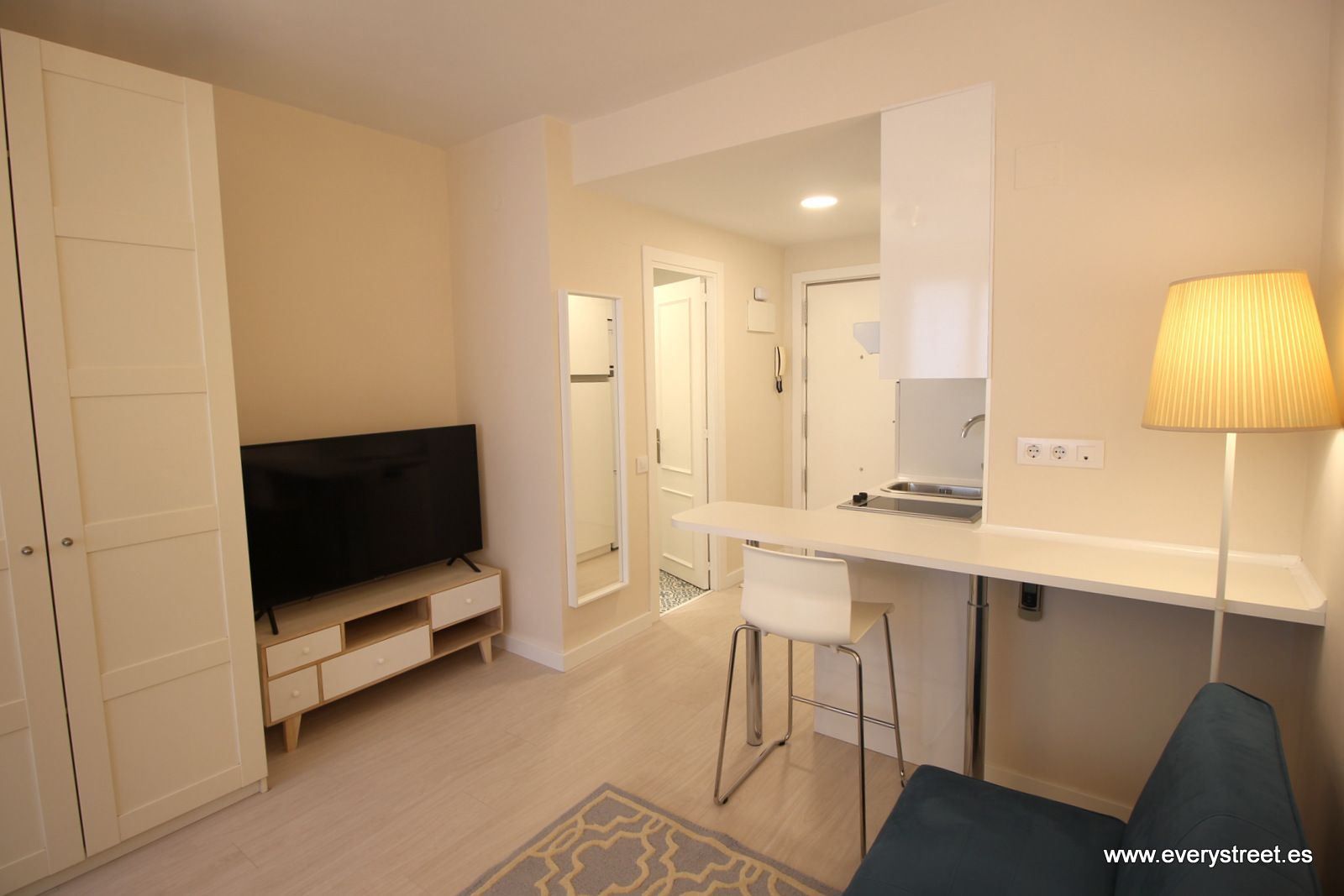 Dormitori de Loft de lloguer en  Madrid Capital amb Aire condicionat, Calefacció i Moblat