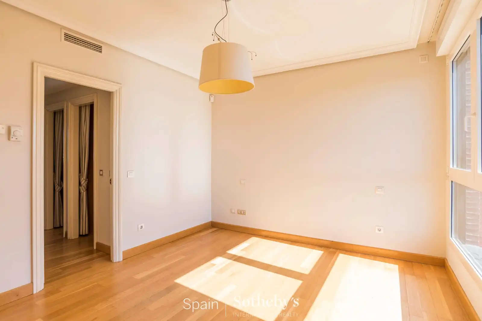 Habitación de Dúplex en venta en Pozuelo de Alarcón con Aire acondicionado, Calefacción y Terraza