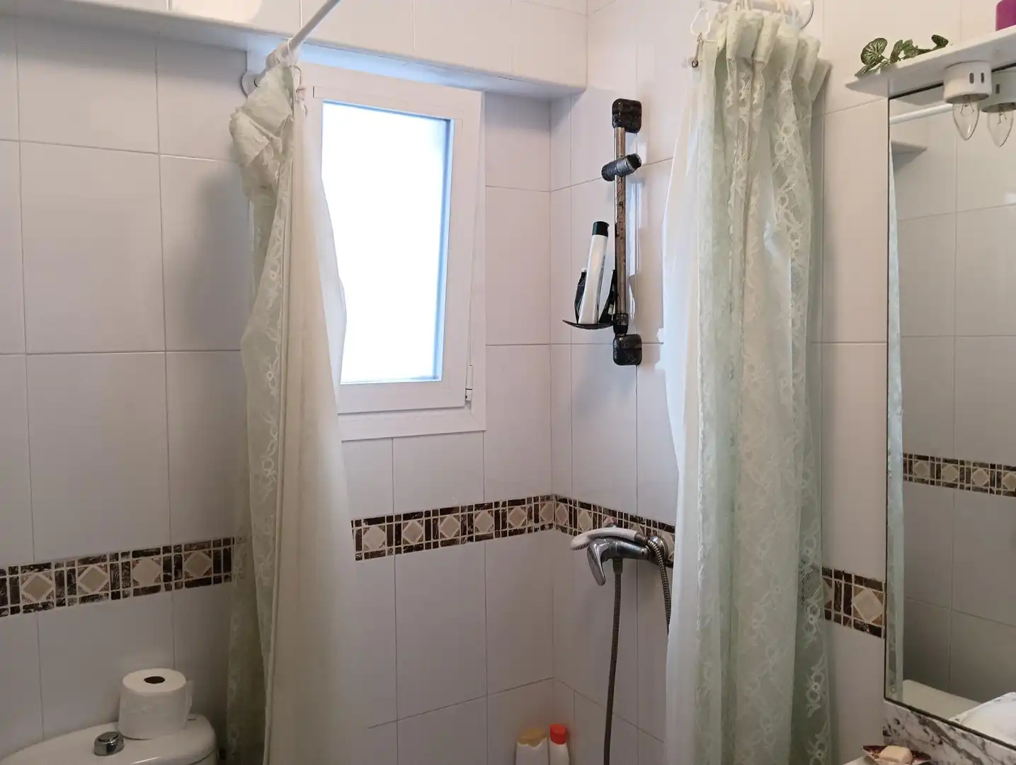 Bany de Pis en venda en Oropesa del Mar / Orpesa amb Terrassa i Balcó