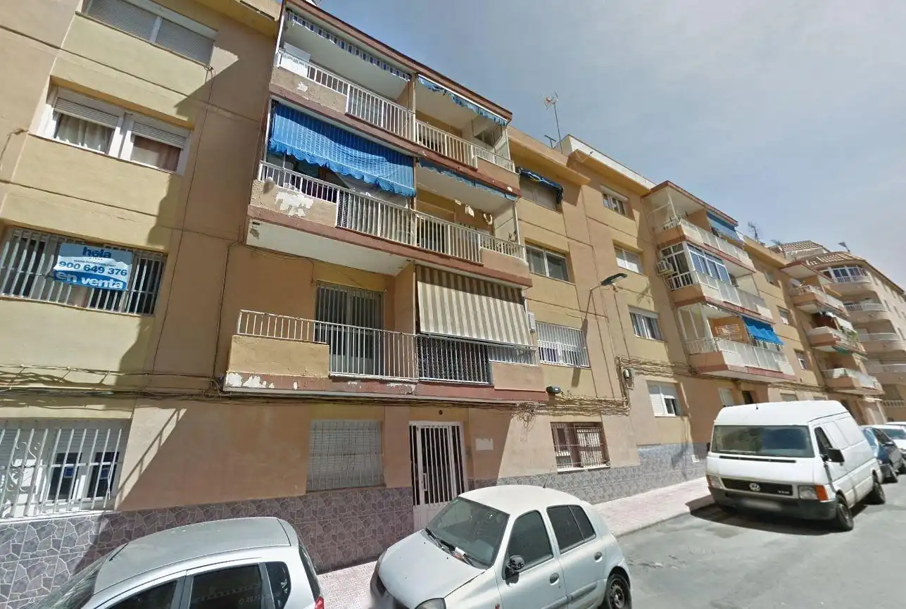 Piso en venta en TORRESAL