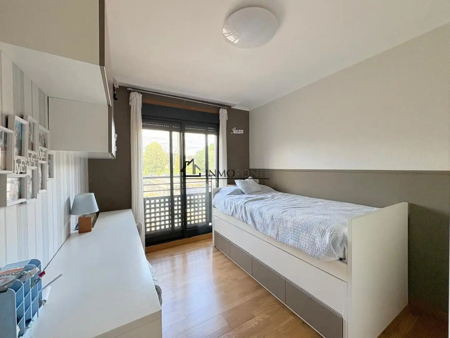 Bedroom of Flat for sale in Pontevedra Capital   with Heating, Storage room and Swimming Pool