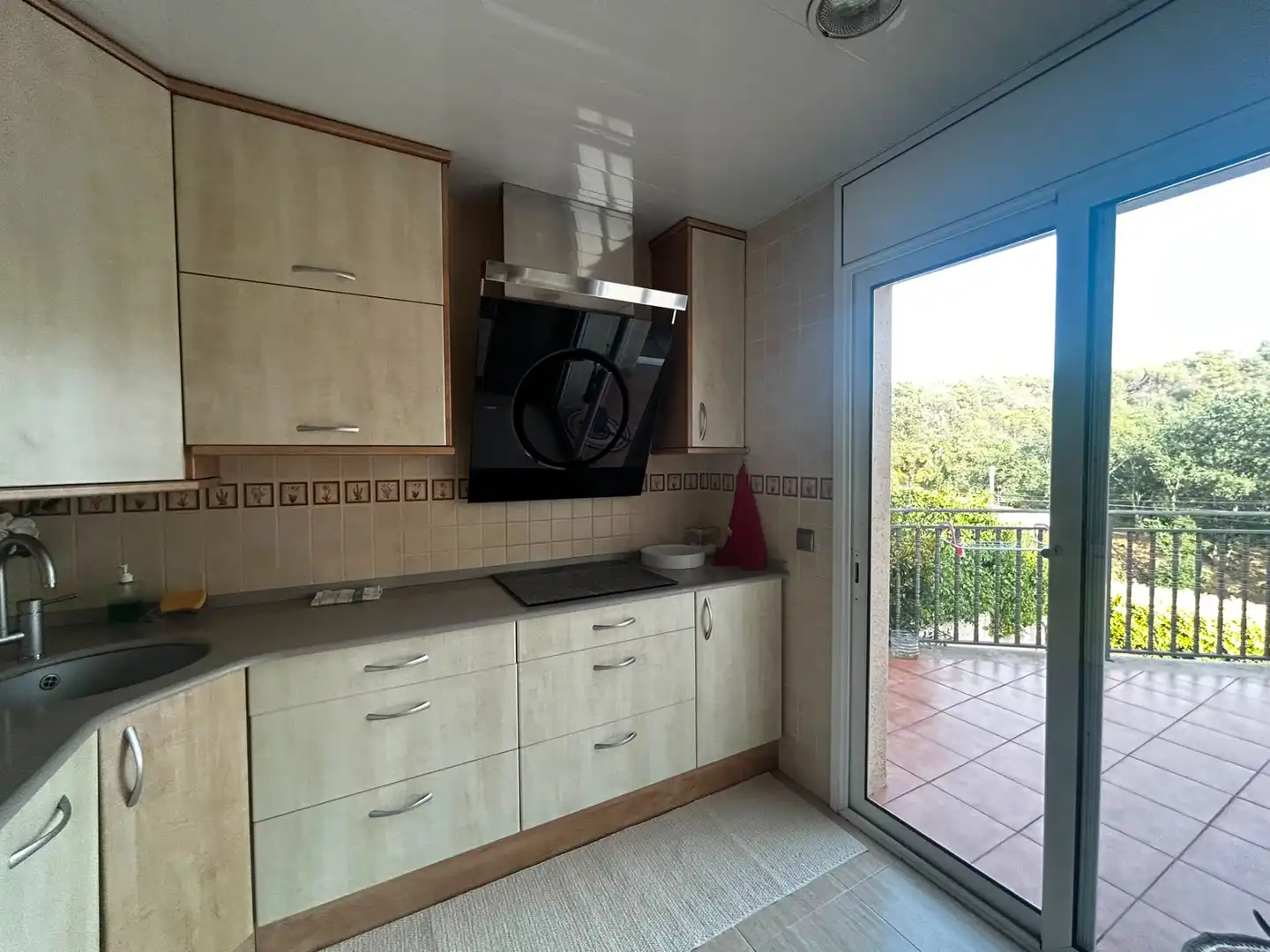 Cuina de Casa o xalet en venda en Tordera amb Jardí privat i Terrassa