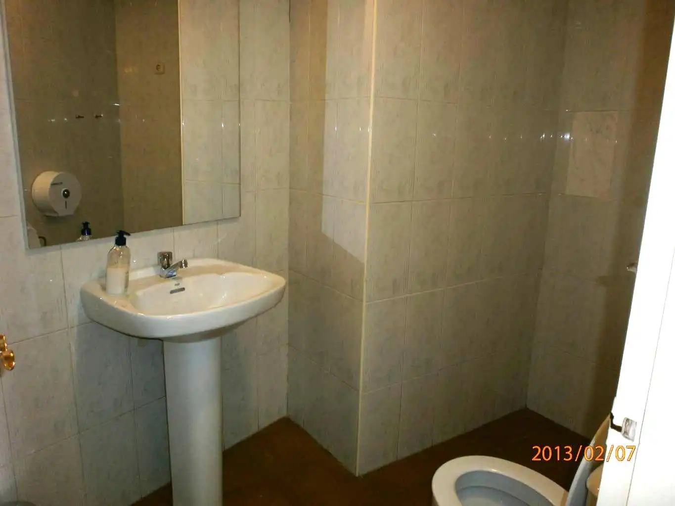 Bany de Local en venda en Roquetas de Mar amb Parquet