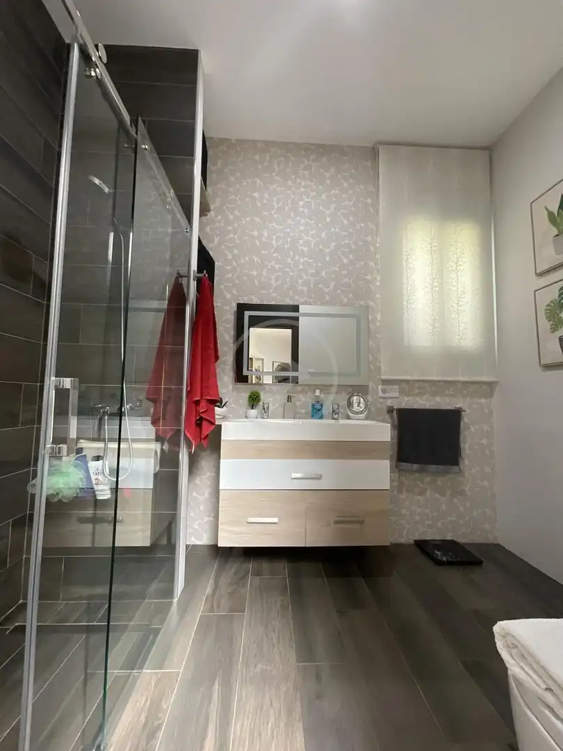 Bany de Casa o xalet en venda en Linares amb Aire condicionat