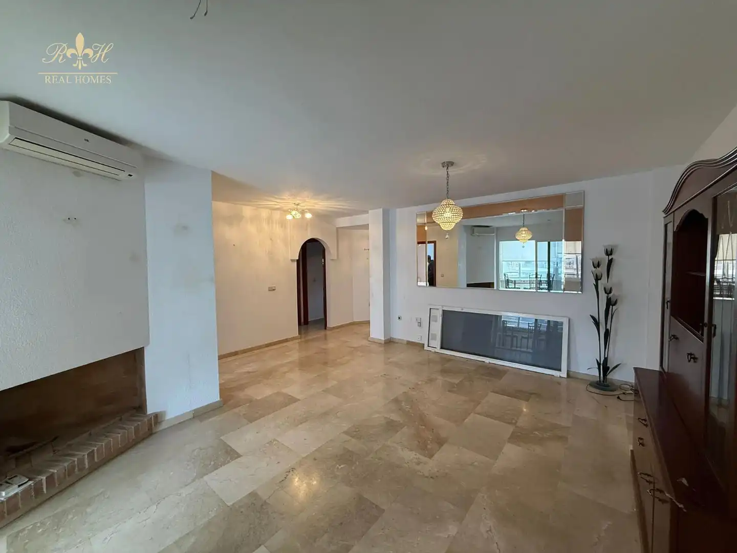 Wohnung zur Miete in L'Alfàs del Pi mit Klimaanlage, Terrasse und Schwimmbad