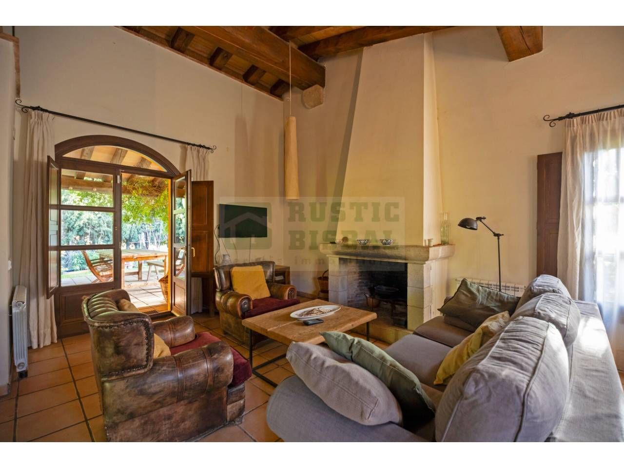 Living room of Country house for sale in Vilopriu  with Air Conditioner, Heating and Private garden